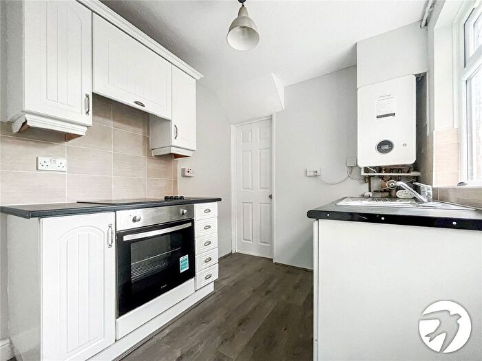 3 Bedroom Terraced House To Rent In Hilda Road, Chatham, Kent, ME4