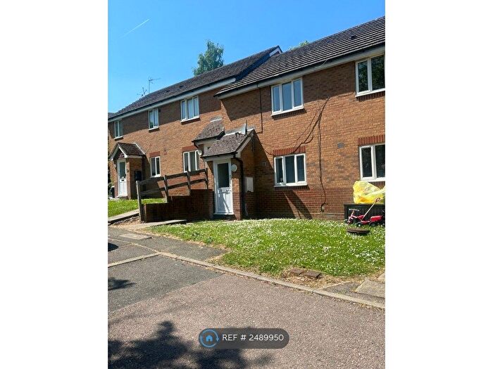 2 Bedroom Maisonette To Rent In Lords Close, Shenley, Radlett, WD7