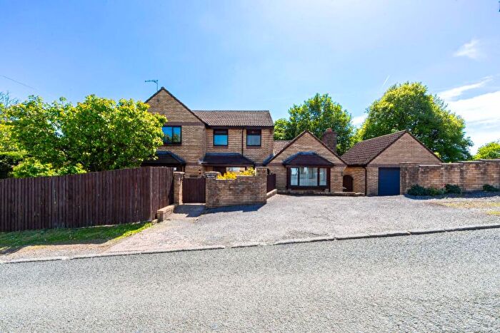 4 Bedroom Detached House For Sale In Bryn Gwennol, Sunny Bank, Treharris, CF46