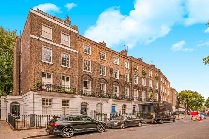2 Bedroom Maisonette For Sale In Myddelton Square, Islington, EC1R