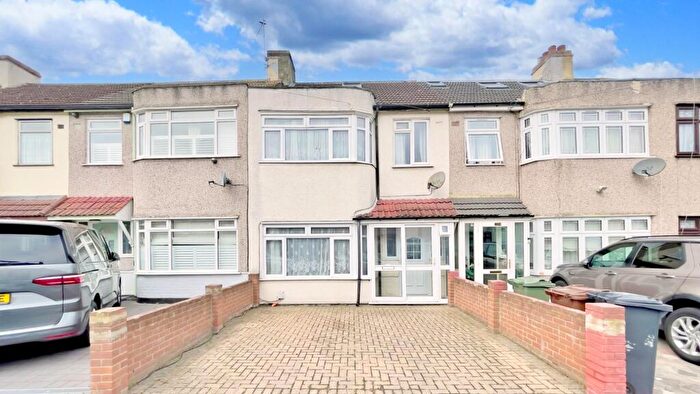 3 Bedroom Terraced House For Sale In Warley Avenue, Dagenham, RM8