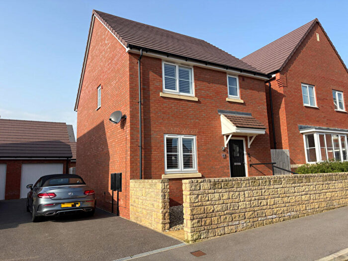 3 Bedroom Detached House For Sale In Claydon Way, Pamington, Tewkesbury, GL20