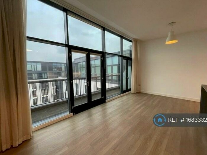 2 Bedroom Penthouse To Rent In Palladian, Bath, BA2
