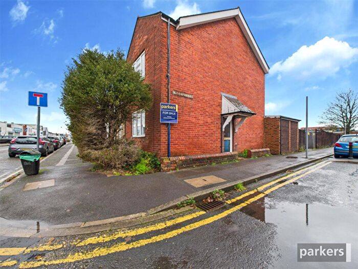 3 Bedroom End Of Terrace House For Sale In Cardiff Road, Reading, Berkshire, RG1