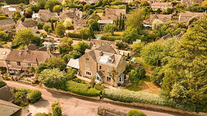 5 Bedroom Detached House For Sale In Chalford Hill, Stroud, GL6
