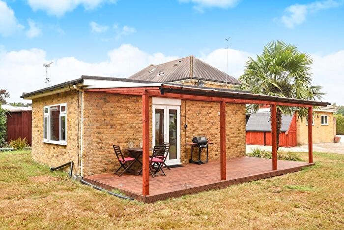1 Bedroom Cottage To Rent In Northwood Road, Harefield, UB9