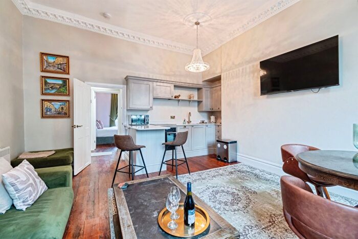 1 Bedroom Flat To Rent In Alfred Street, Bath, BA1