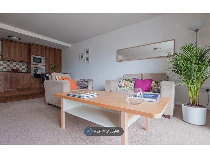 2 Bedroom Flat To Rent In Hanover Mill, Newcastle Upon Tyne, NE1