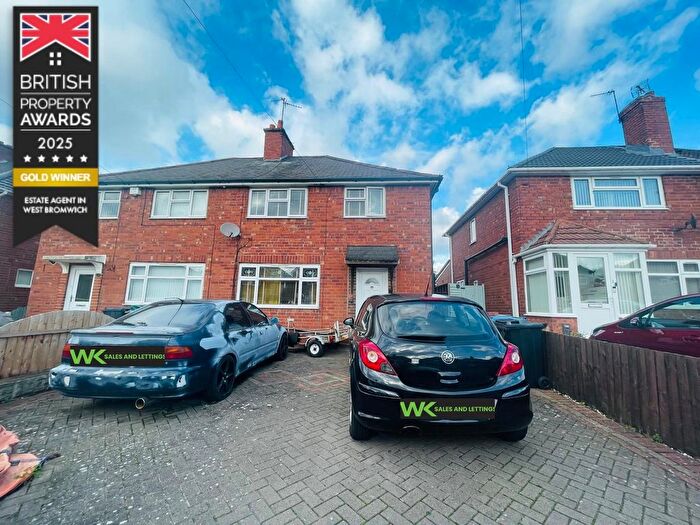 3 Bedroom Semi Detached House For Sale In Glastonbury Road, West Bromwich, B71