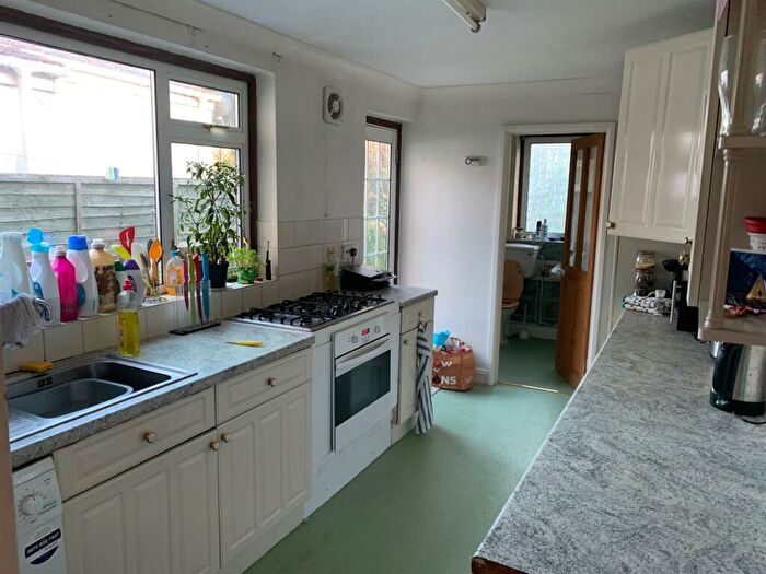 4 Bedroom House To Rent In Downend Road, Bristol, BS16