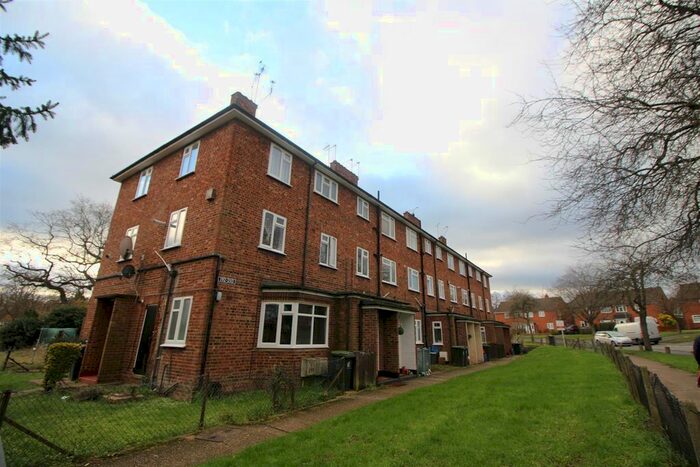 1 Bedroom Flat To Rent In Hillyfields, Loughton IG10