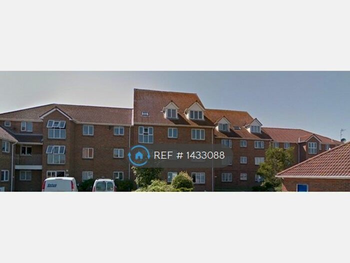 2 Bedroom Flat To Rent In Collingwood Close, Eastbourne, BN23