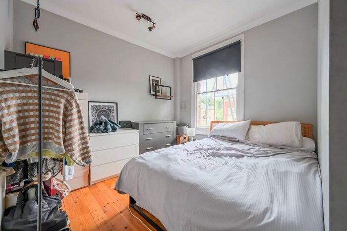 1 Bedroom Flat For Sale In Southwold Road, Clapton, London, E5