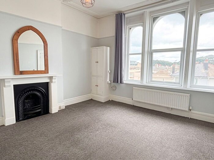 1 Bedroom Flat To Rent In Orchard Gardens, Teignmouth, TQ14