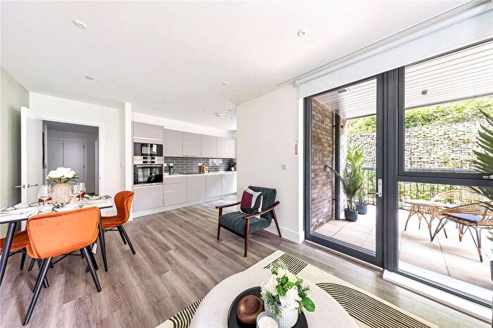 2 Bedroom Flat For Sale In Firth House, Heathside, Greenwich, London, SE10