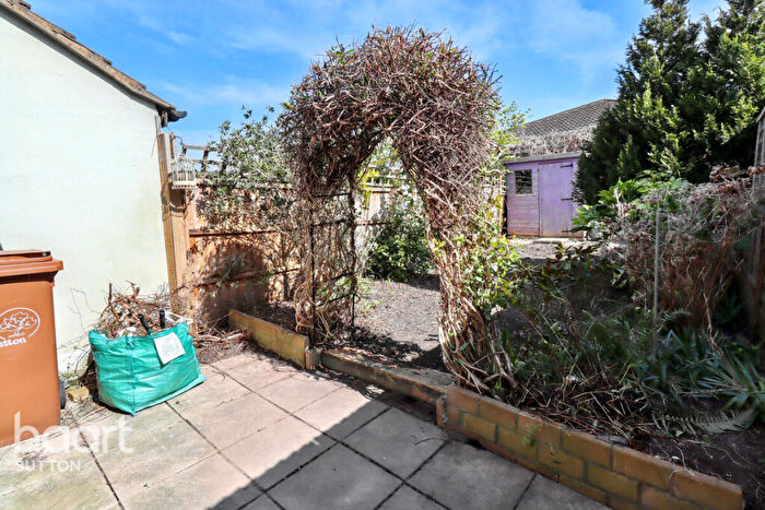 2 Bedroom Terraced House For Sale In Warwick Road, Sutton, SM1