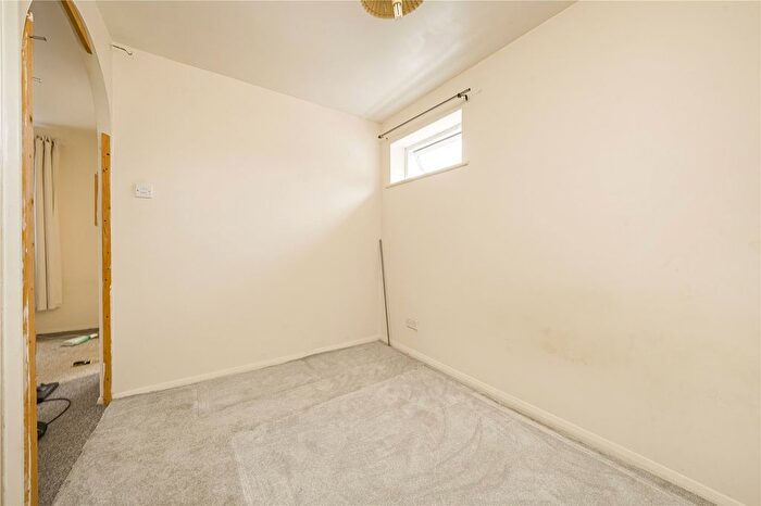 1 Bedroom Flat For Sale In Jasper House, Percy Gardens, Worcester Park, KT4