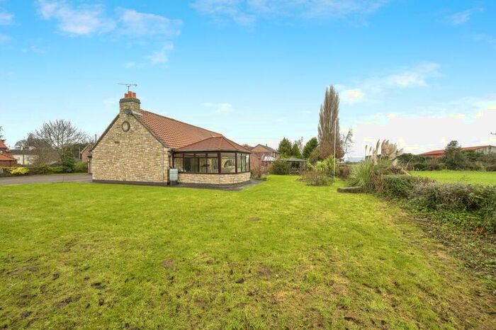 5 Bedroom Bungalow For Sale In Brookfield Mews, Arksey, Doncaster, South Yorkshire, DN5