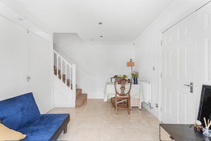 3 Bedroom End Of Terrace House To Rent In Gunwhale Close, Surrey Quays, SE16