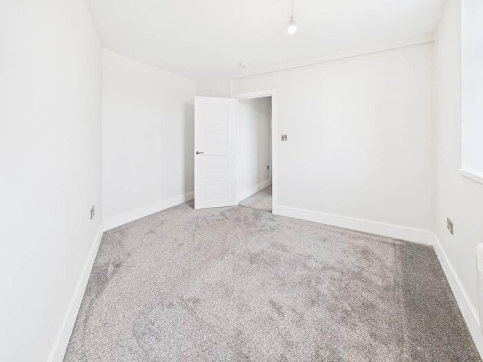 2 Bedroom Flat To Rent In Crescent West, Cleveleys., FY5