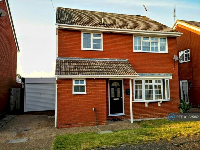 4 Bedroom Detached House To Rent In St Fabians Drive, Chelmsford, CM1