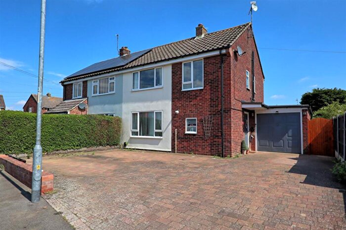 3 Bedroom Semi-Detached House For Sale In St. Nicholas Way, Coggeshall, Colchester, CO6