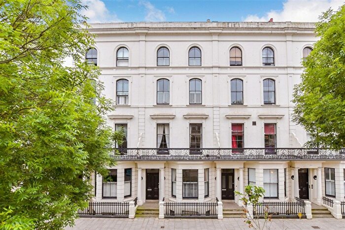 3 Bedroom Flat For Sale In Cambridge Terrace, Dover, Kent, CT16