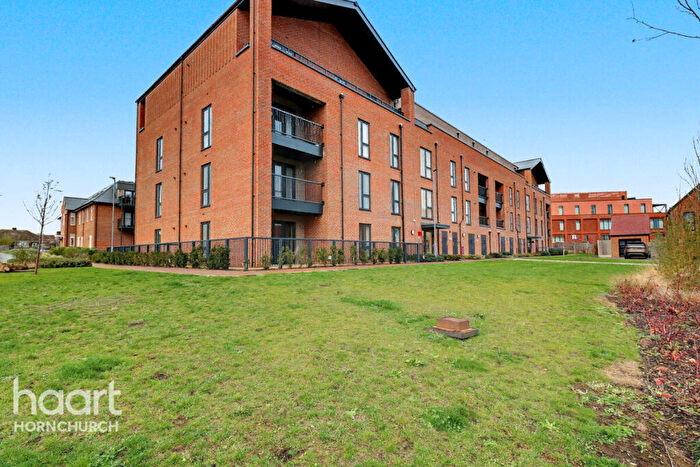 2 Bedroom Apartment For Sale In Finlay Gardens, Hornchurch, RM12