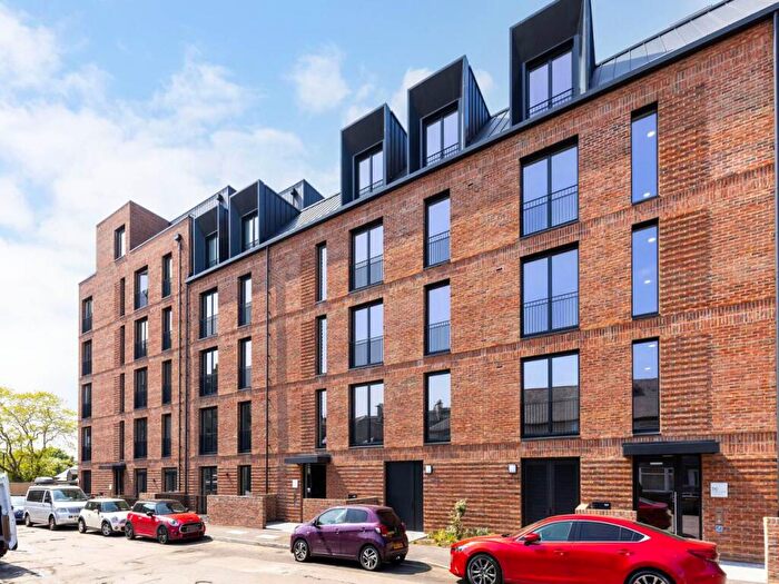 2 Bedroom Flat To Rent In Temple Park Crescent, Polwarth, Edinburgh, EH11