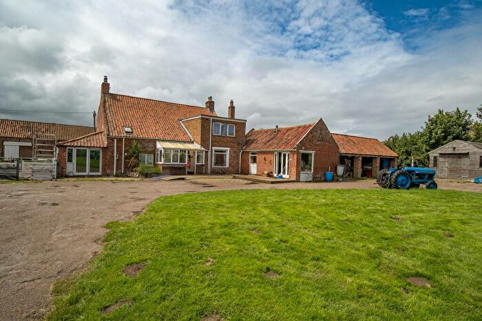 4 Bedroom Detached House For Sale In Main Street, Tunstall, Hull, HU12