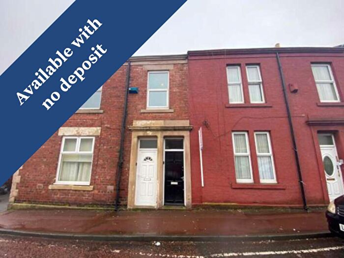3 Bedroom Flat To Rent In Ripon Street, Gateshead, NE8
