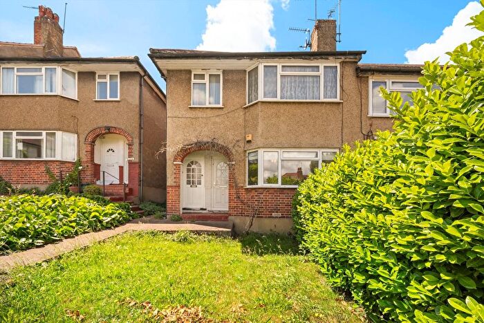 1 Bedroom Flat For Sale In Connell Crescent, Ealing, W5