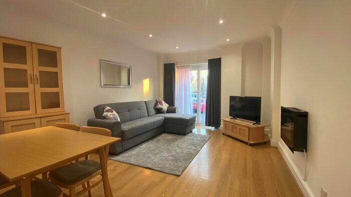 1 Bedroom Apartment To Rent In Foley Court, Nether Street, London, N3
