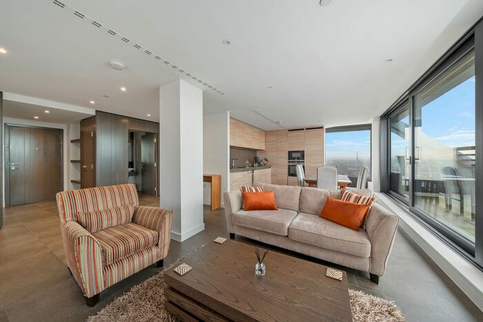 3 Bedroom Flat To Rent In Chronicle Tower, B City Road, EC1V