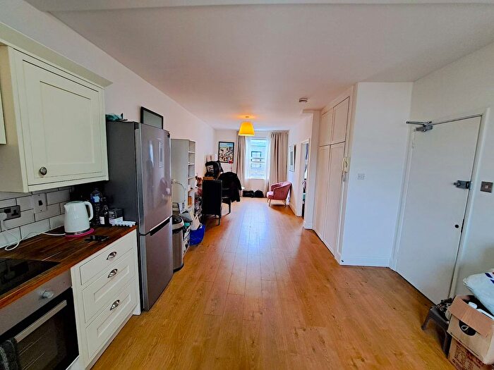 1 Bedroom Flat To Rent In Greyhound Road, London, W6