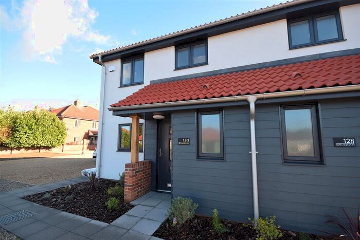 3 Bedroom Semi-Detached House To Rent In North Walsham Road, Sprowston, Norwich, NR6