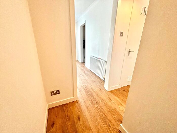 1 Bedroom Flat To Rent In Eastwood Avenue, Shawlands, G41