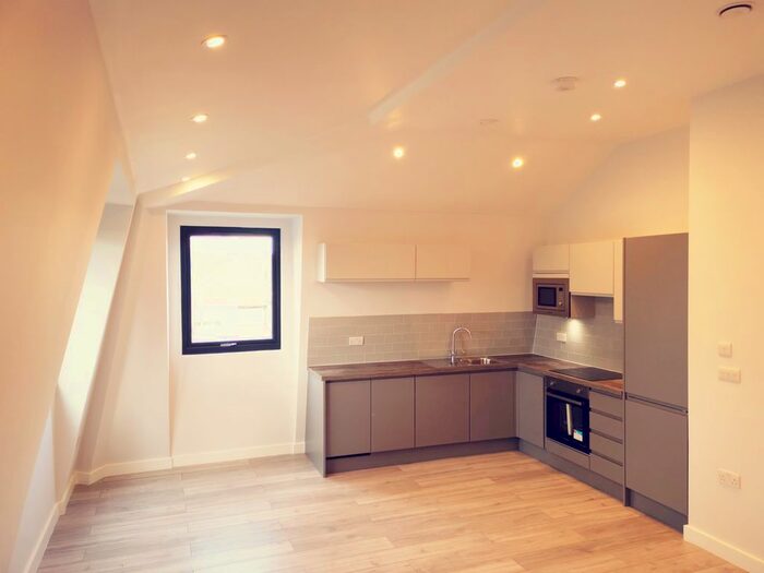 2 Bedroom Serviced Flat To Rent In Grainger Close, Northolt, UB5