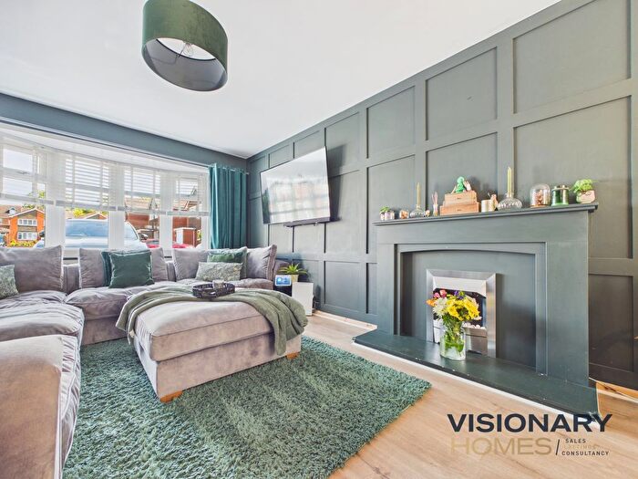 4 Bedroom Detached House For Sale In Barns Close, Walsall, West Midlands, WS9