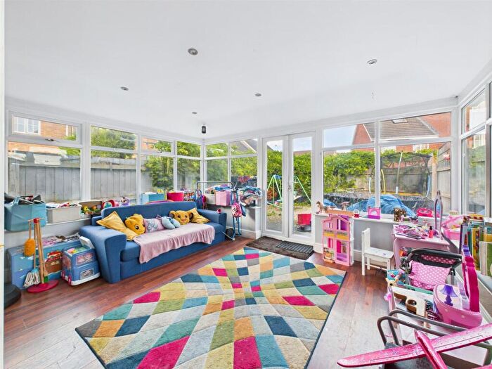 3 Bedroom End Of Terrace House For Sale In Cypress Gardens, Longlevens, Gloucester, GL2