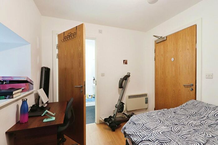 1 Bedroom Apartment For Sale In Oxford Street, Sheffield, South Yorkshire, S6