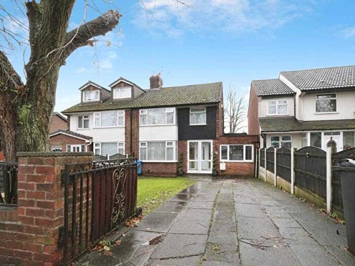 3 Bedroom Semi-Detached House For Sale In Archway Road, Huyton, Liverpool, L36