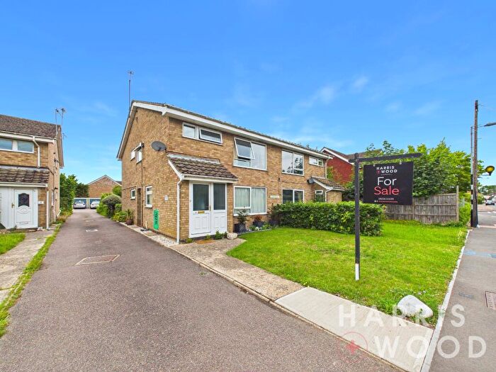 2 Bedroom Maisonette For Sale In Kim House, Shrub End Road, Colchester, Essex, CO3