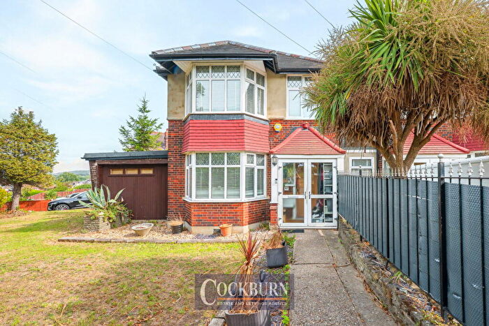 4 Bedroom Semi-Detached House To Rent In Crouch Croft, New Eltham, SE9