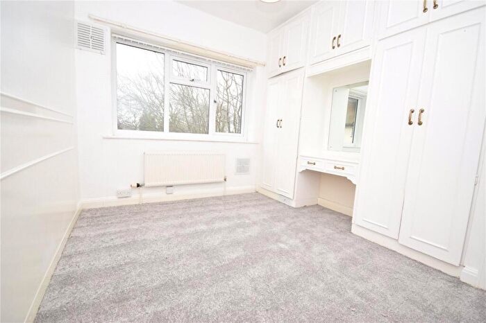 2 Bedroom Apartment To Rent In Sandringham Drive, Leeds, West Yorkshire, LS17