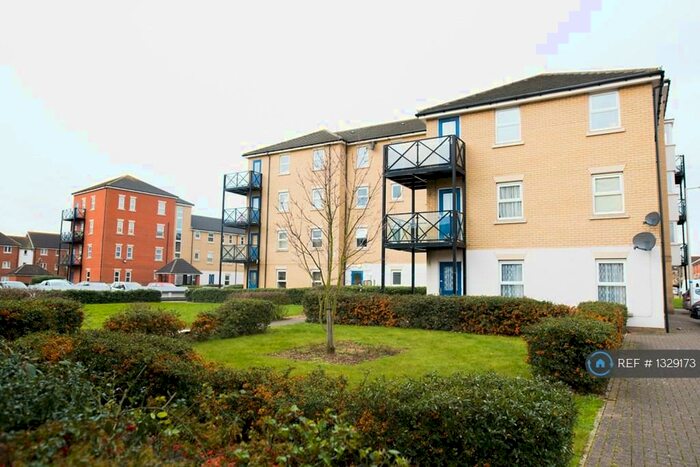 2 Bedroom Flat To Rent In Norfolk Court, Chadwell Heath, Romford, RM6