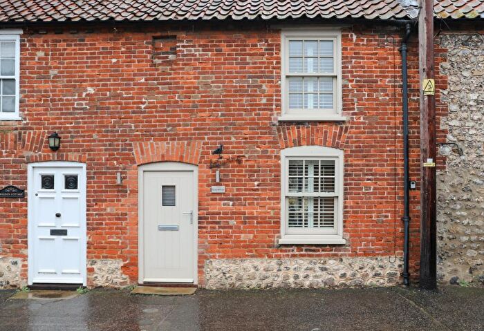 1 Bedroom Cottage For Sale In High Street, Thornham, PE36