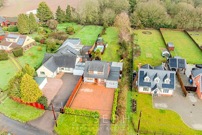 4 Bedroom Detached House For Sale In Folly Lane, Copdock, IP8