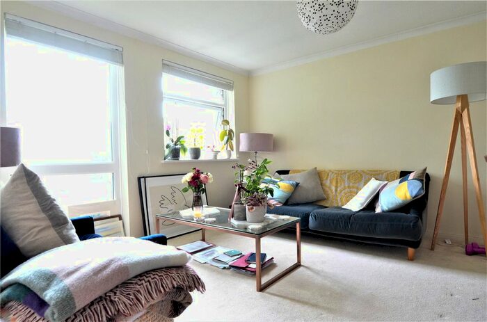 1 Bedroom Flat To Rent In Harrowdene Gardens, Teddington, TW11