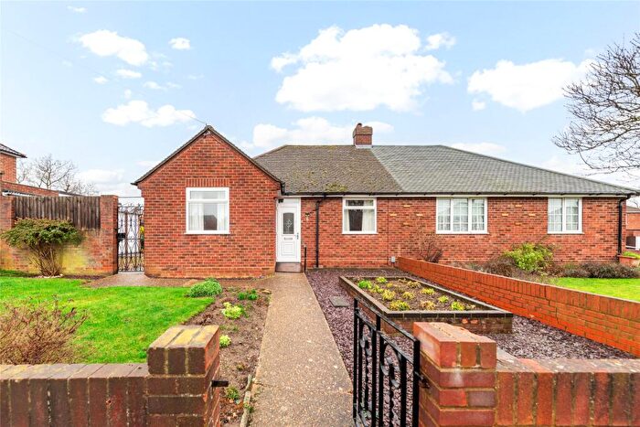 2 Bedroom Bungalow For Sale In Haylands Way, Bedford, Bedfordshire, MK41